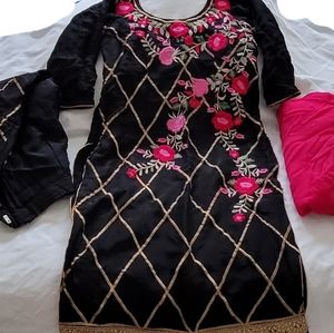 Salwar Kameez/ pant suit/ Pakistani style salwar k